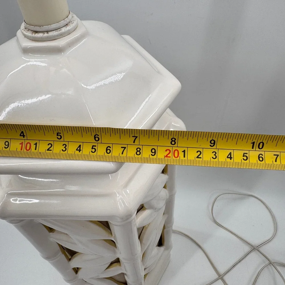 Vintage White Chinoiserie Pagoda Table Lamp Faux Bamboo Hollywood Regency